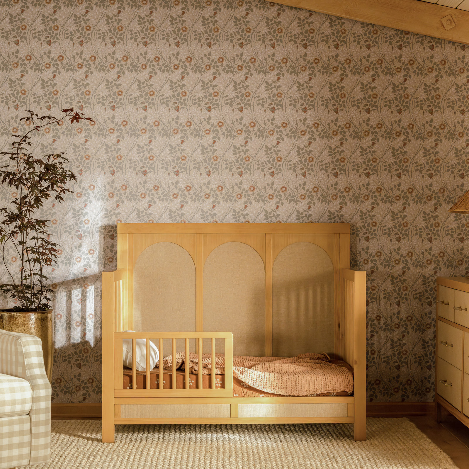Eloise 4-in-1 Convertible Crib, Honey/Performance Sand Eco-Weave