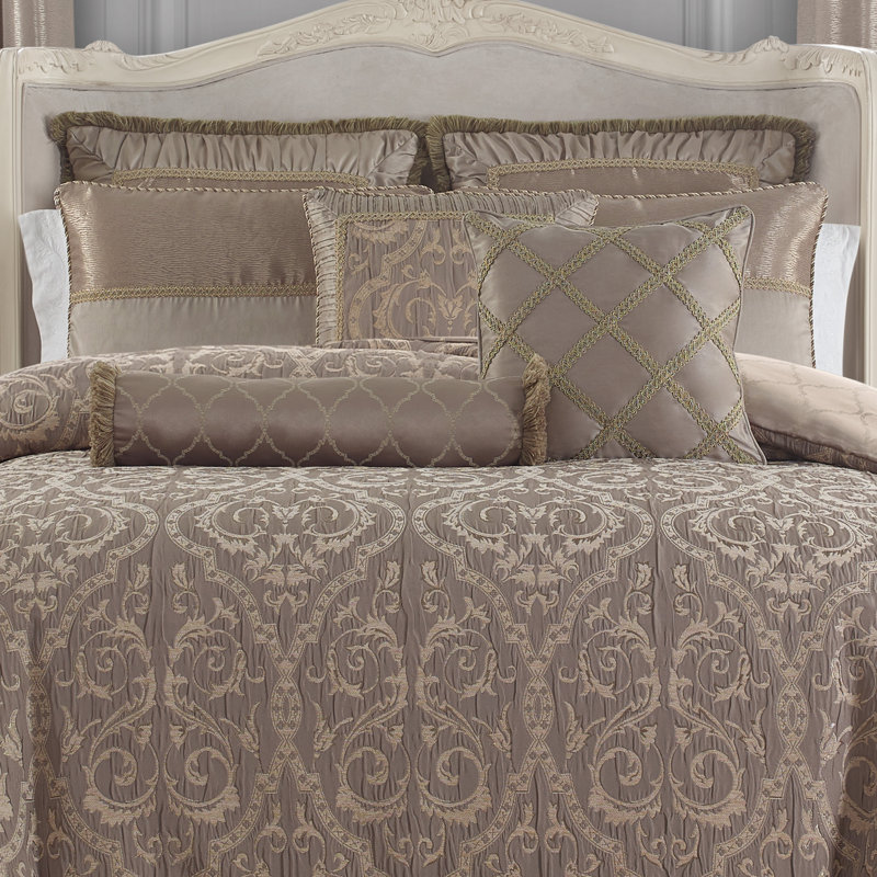Taupe Jacquard and Taped Decorative Pillow Set