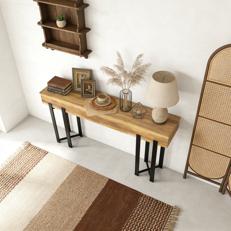 Console en bois avec canapé et couloir