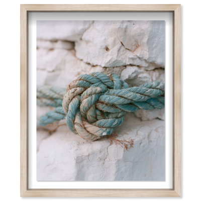 Stone Grip II Shadowbox, estampe nautique et de plage par Oliver Gal