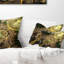 Coussin lombaire floral foncé et fractal