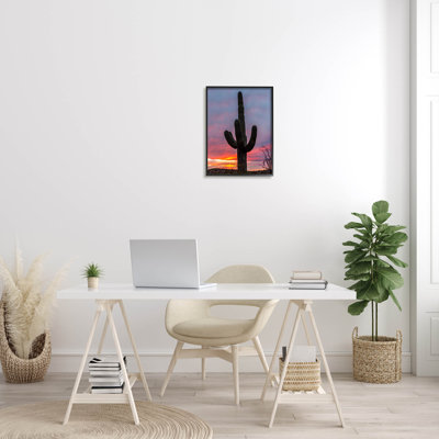 Silhouette de cactus du désert imitant l'art de la giclée par Jeff Poe, photographie