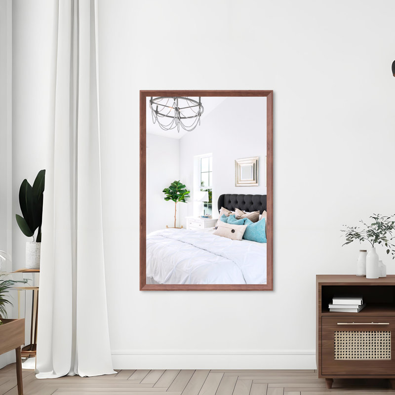 Grand miroir de salle de bain rectangulaire de 48 po x 32 po avec cadre en aluminium de couleur noyer, fixé au mur verticalement ou horizontalement, verre résistant à la sécurité, installation rapide de 48 po x 32 po et salle de bain convenable.