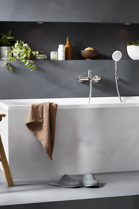 Tubs And Whirlpools
