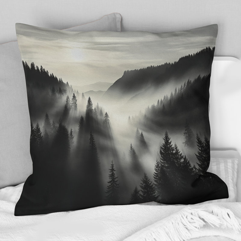 Coussin Mysterious Misty Mountain Morning - Minimalisme