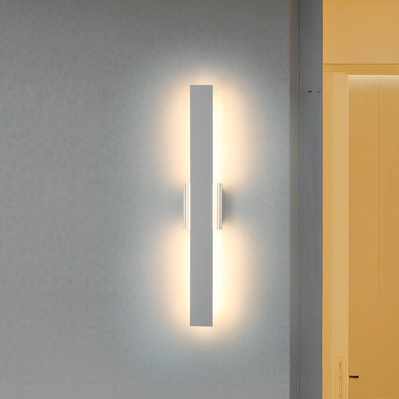 Applique murale d'extérieur à DEL Shipe 5CCT, Blanc, H 36 po x l 6 po x P 2,25 po
