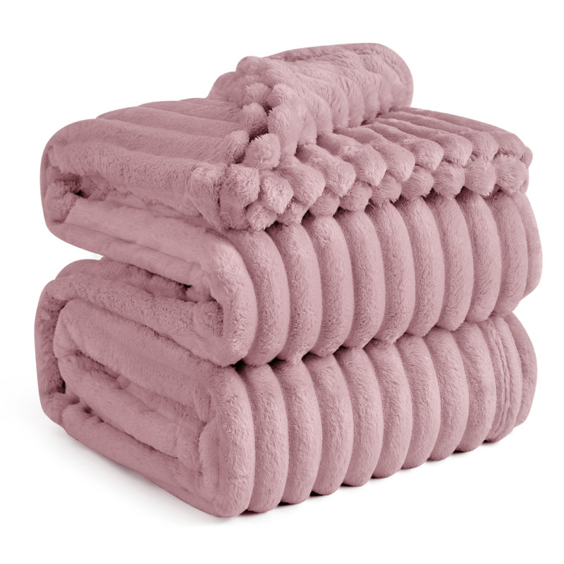Jeté de lit en flanelle pour fille, couverture douce et confortable 300 GSM pour dortoir et décoration intérieure, rose, cadeau toutes saisons