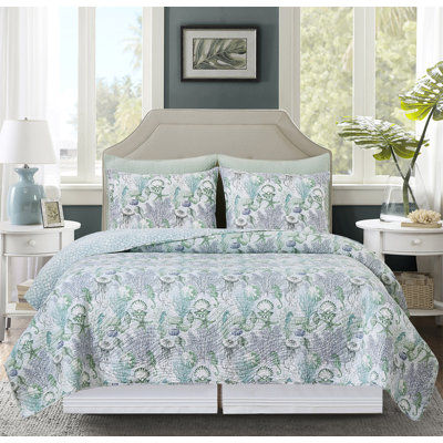 Shoreline Waters Coastal Cotton Quilt Set