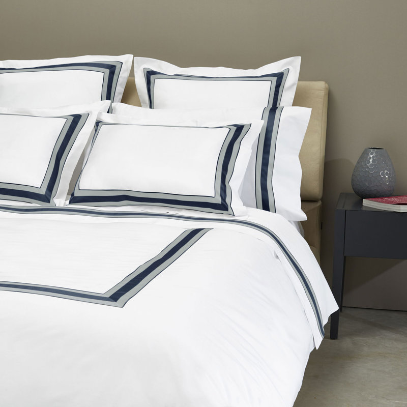Dimora Pillow Case, Standard Pillowcase, White/Midnight Blue