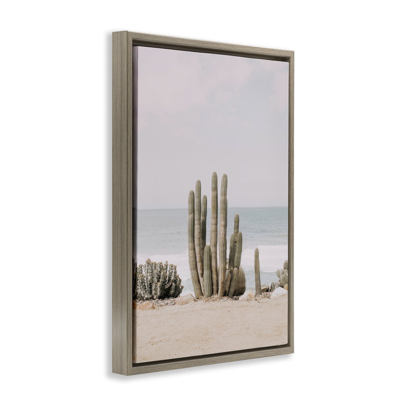 «Cactus on Beach Shore», toile flottante encadrée par Sissi et Seb, Cadre flottant orme Montalcino, H 25 po x l 17 po