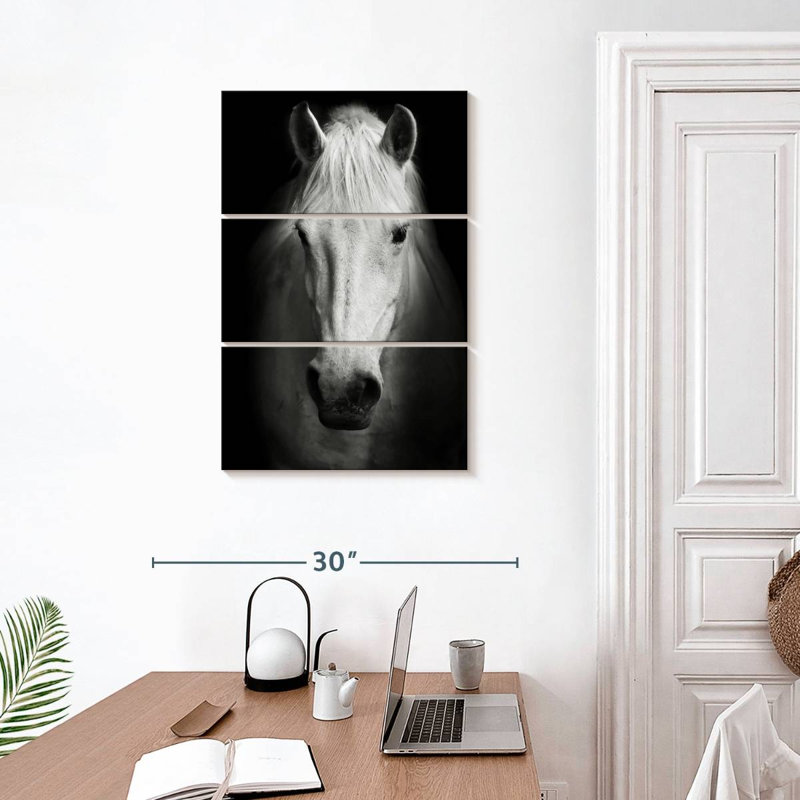 Cheval pur-sang blanc Brampt, H 32 po x l 20 po