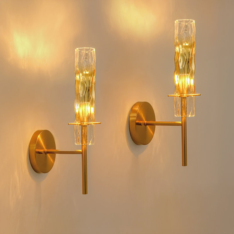 Éclairage pour salle de bain 1 lumière en laiton antique avec verre ondulé dégradé transparent à ambre (ensemble de 2)