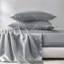 Drap simple gris 100% satin - luxueux, froissé, lisse sur la peau, 1 drap plat de l 66 po x L 96 po, 4 taies d'oreiller luxueuses