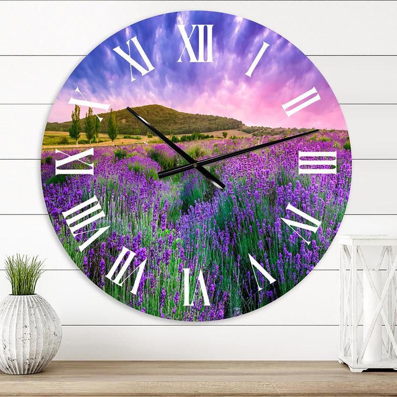 Coucher de soleil sur un champ de lavande d'été en Hongrie - Horloge murale traditionnelle, Petit