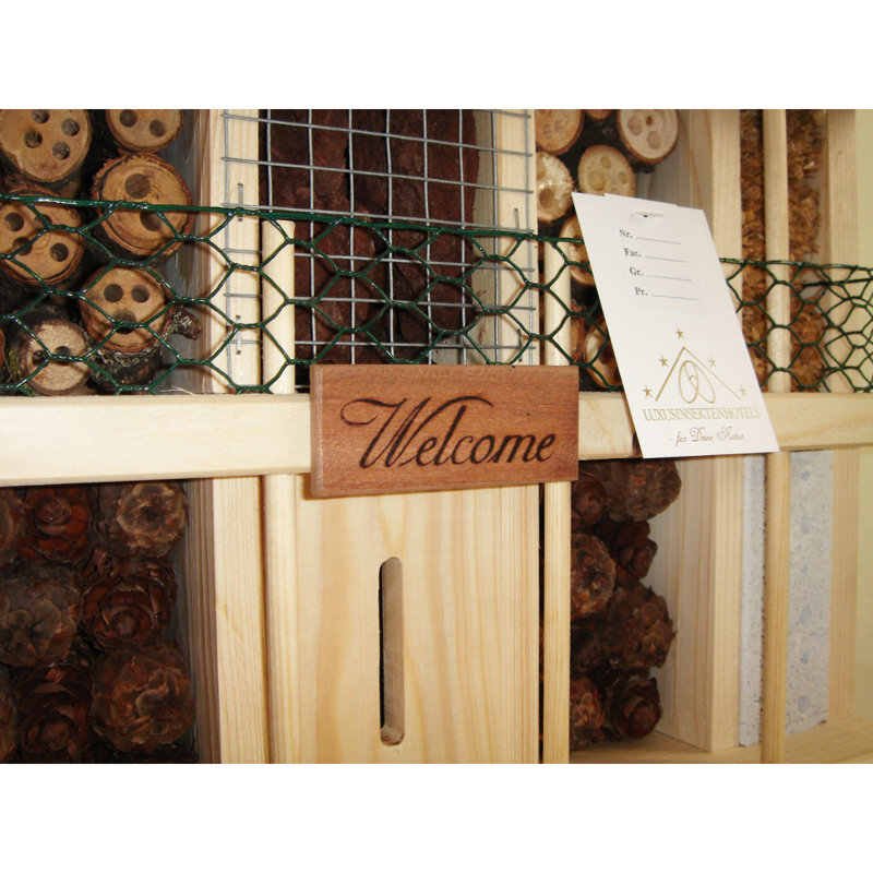 Allesha Free Standing Bumblebee House