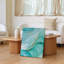 Toile, "A Clos Up Image abstraite", présentant une texture d'art en marbre fluide avec de doux motifs tourbillonnants dans des tons de turquoise-1049424720