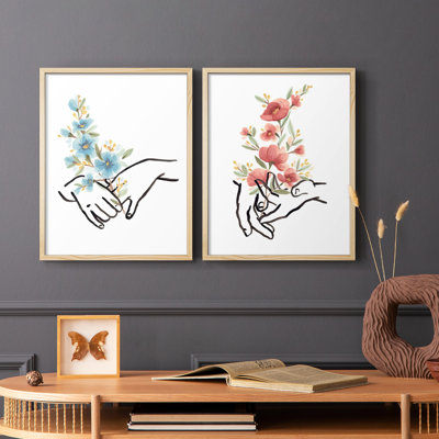 «HandsAndFlowersI», reproduction encadrée de qualité supérieure - prête à être accrochée - aucun clou requis - aucun clou requis