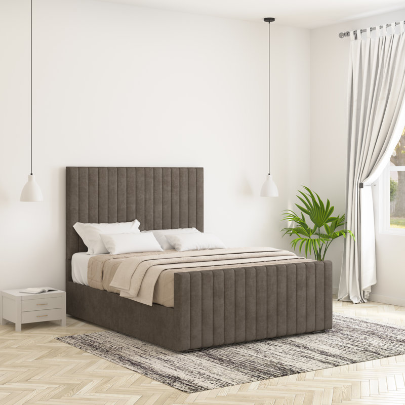 Upholstered Bed, King (5'), Mole