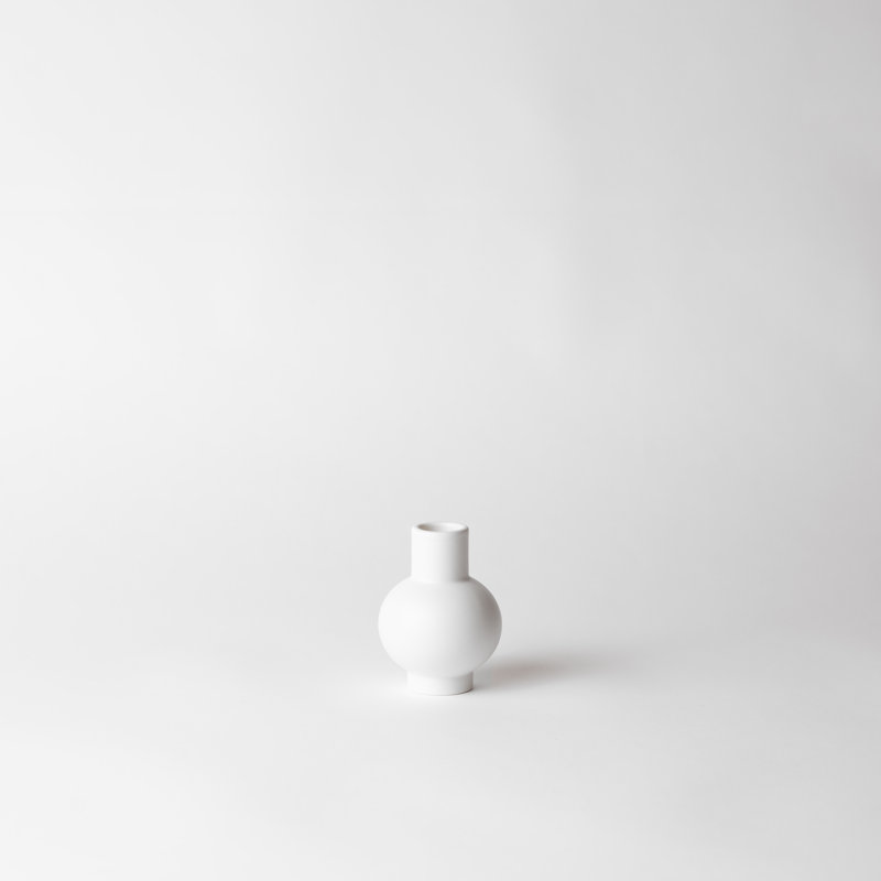 Strøm Vase by Nicholai Wiig-Hansen, overall height- 3.74", Vaporous Gray