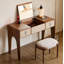 Commode en bois de noyer noir