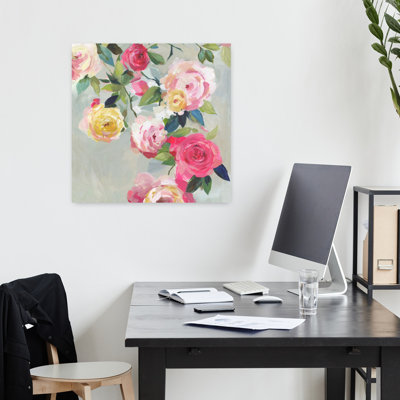 Cascade de roses, art délicat romantique naturel contemporain