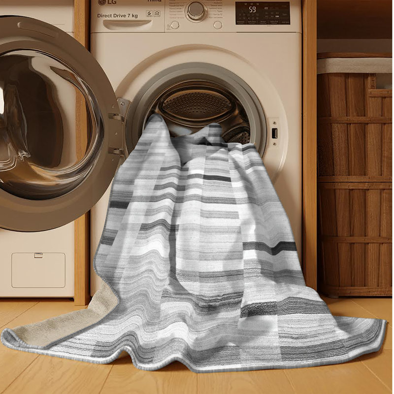 Fearon Performance Striped Indoor Rug, Round 8'