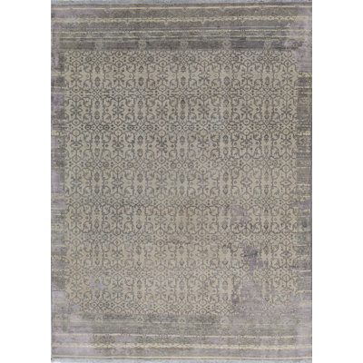 Kendale Oriental Area Rug in Gray/Beige