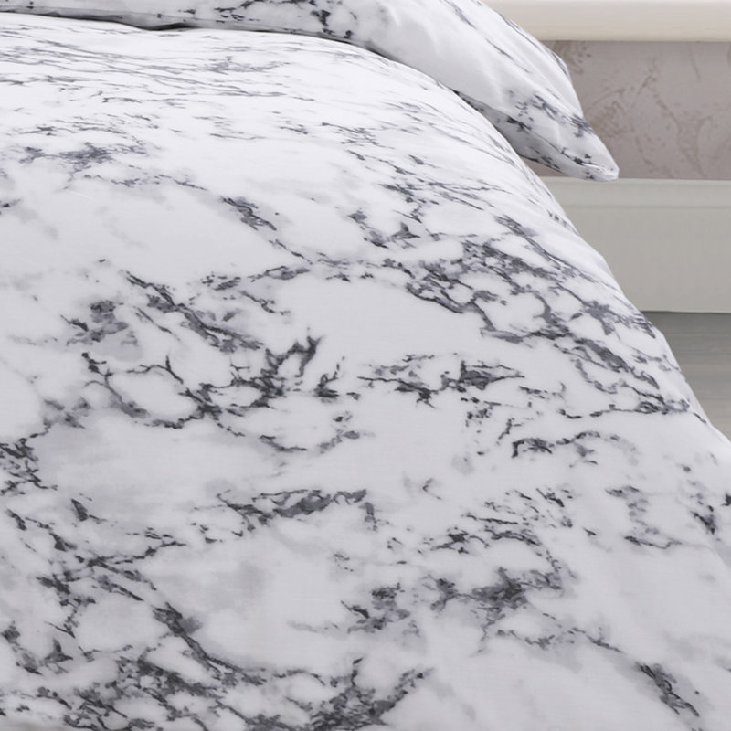 Carneshia Polyester Tufted Duvet Cover Set