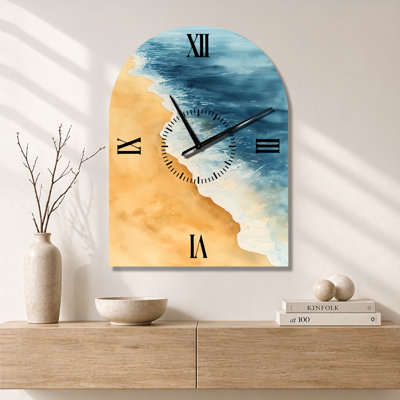 Golden Shoreline Drift I - Horloge murale abstraite en forme d'arche, imprimée sur métal