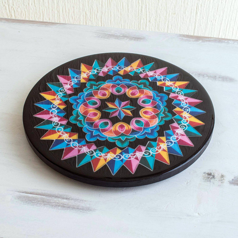 Mandala costaricain NOVICA en vert et sous-bois, Noir