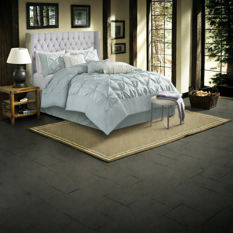 Elegant Bedding Sets Polyester Tufted Design For Home