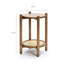 Table d'appoint en bois de pin et bois aggloméré au fini châtaignier avec tablette en rotin