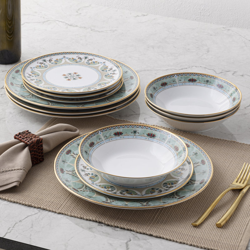 Noritake Porcelain China Dinnerware Set - Service for 4
