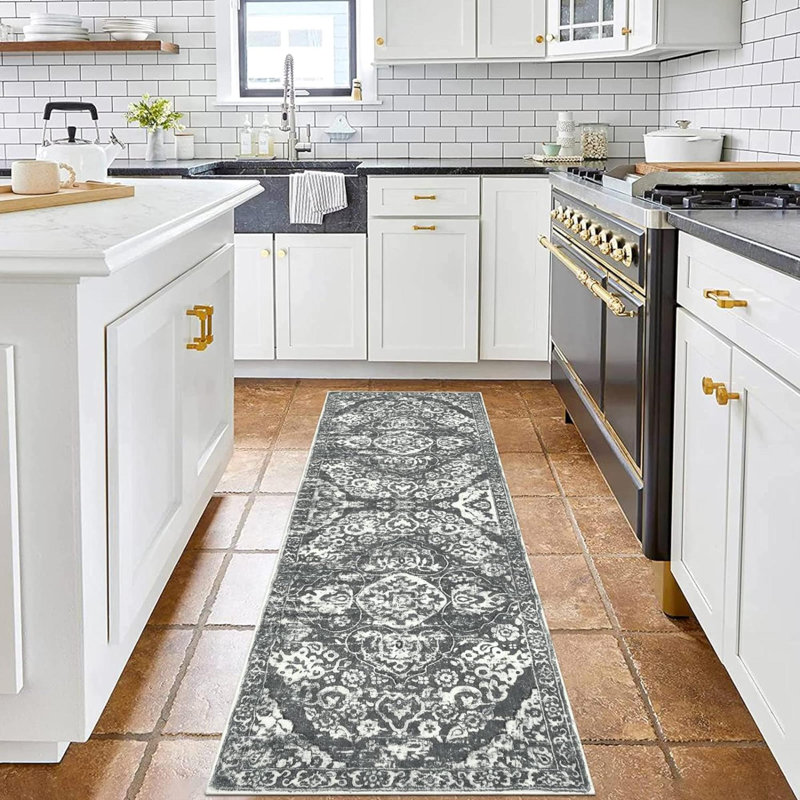 Deryan Oriental Indoor Rug