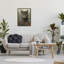 Chat gris dans un champ de fleurs par LSR Design Studio-93847695-93854390