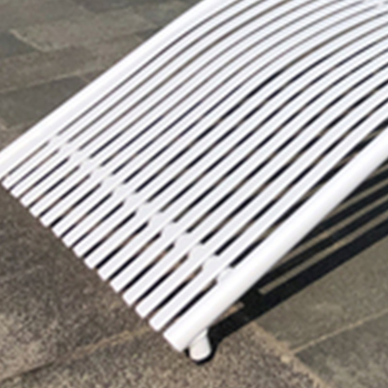 Chaise longue d'extérieur en aluminium