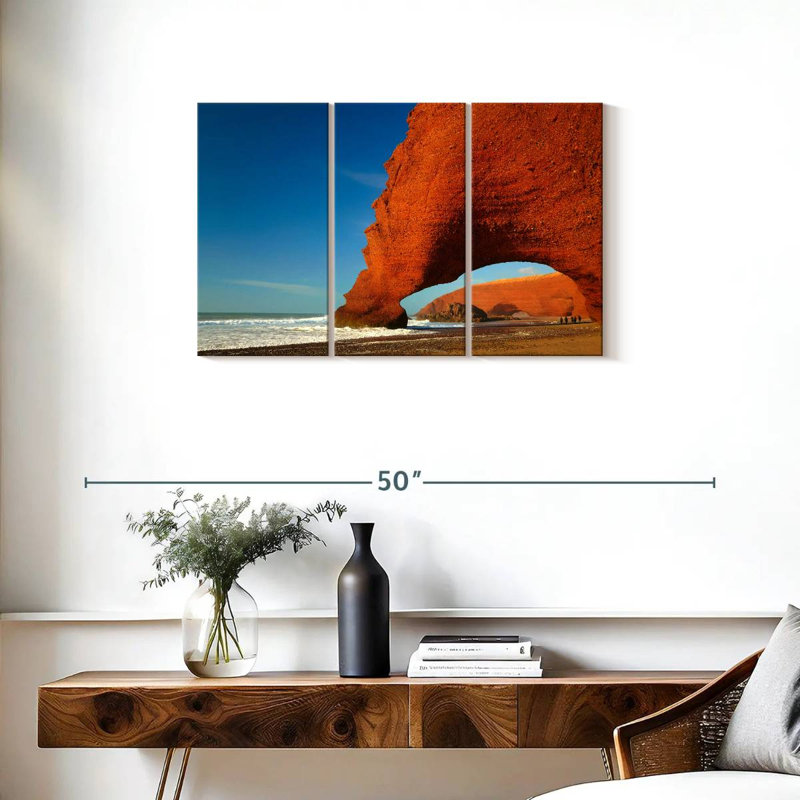 Moroccan Red Arch Gillard, 20" H x 33" W