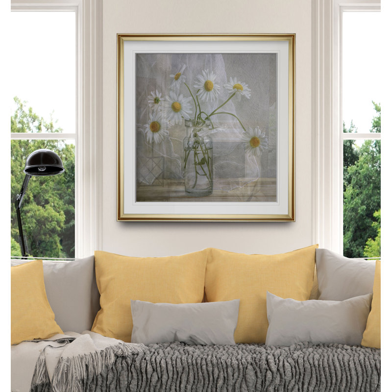 Marguerites - reproduction de photo, Impression encadrée, H 26,5 po x l 26,5 po, Doré
