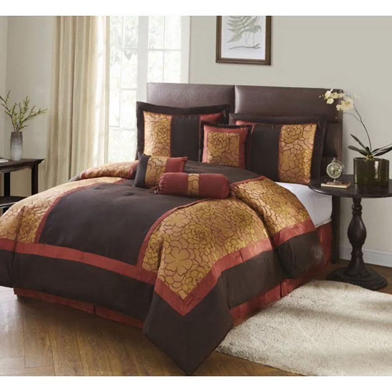 Evalett Toile Comforter