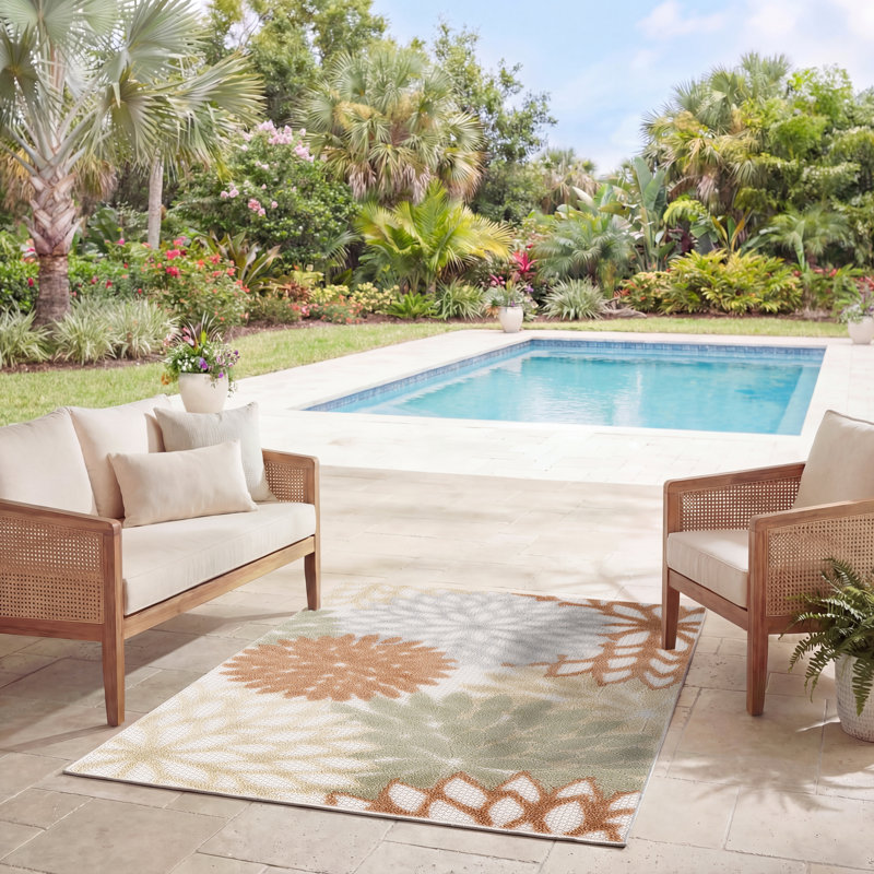 Chazney Floral Indoor/Outdoor Area Rug, Rectangle 2'8" x 4'