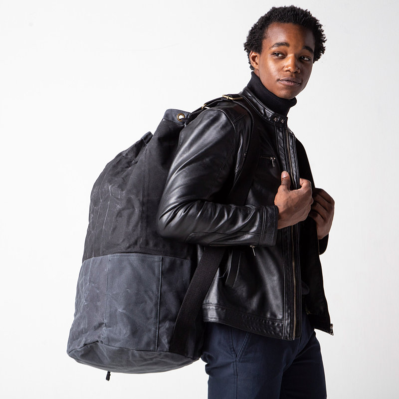 Sac à linge, Noir