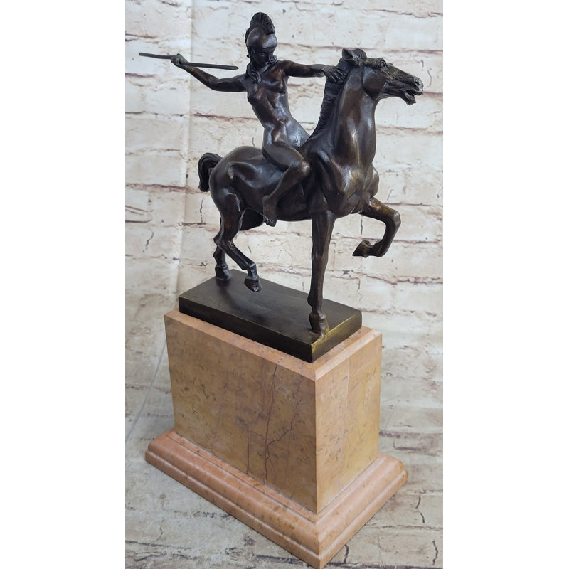 Figurines et sculptures Tyonia