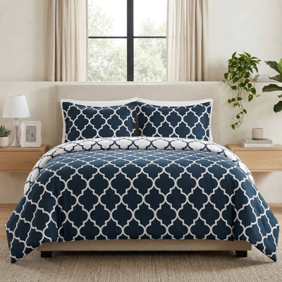 Elegant Comfort All Season Comforter And Year Round Medium Weight Super Soft Quatrefoil Pattern Down Alternative Reversible 3-Piece Comforter Set