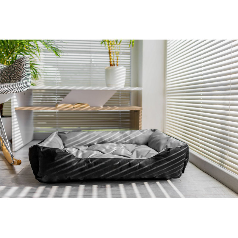 Torrence Pet Bed, Grey/Black