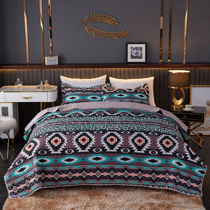 Polyester Percale Geometric Shapes Coverlet, King Coverlet + 2 King Shams