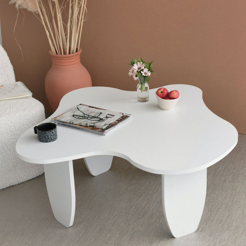 Table basse à 4 pieds
