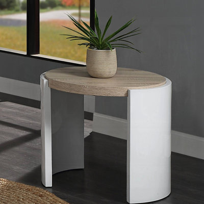 Table de bout moderne avec plateau en chêne et surface brillante