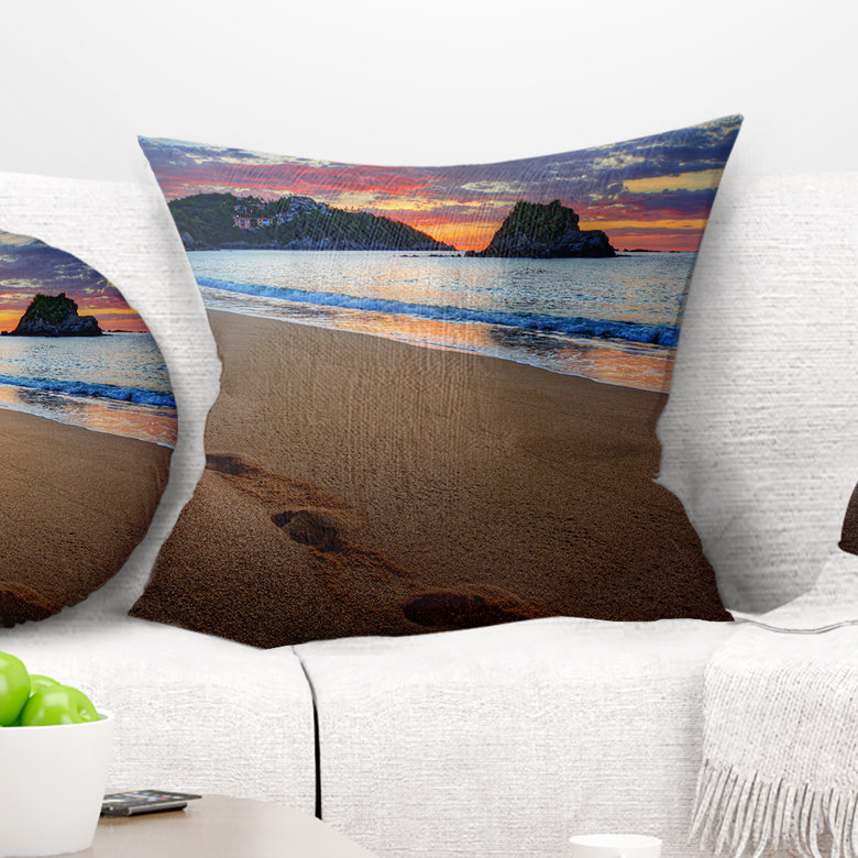 Coussin Trodden Sand on Ocean Beach - Sea & Shore, 16 po x 1 po, Coussin décoratif