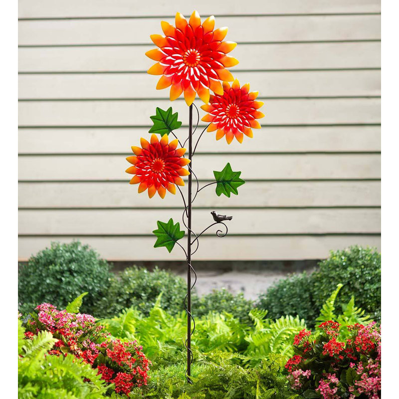 Yvet Metal Garden Stake