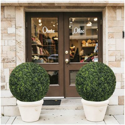 22,4 po boules de topiaire artificielles foncées en fausse buis d'extérieur grandes sphères vertes décoratives pour décoration de jardinière de patio, 2 pièces / ensemble